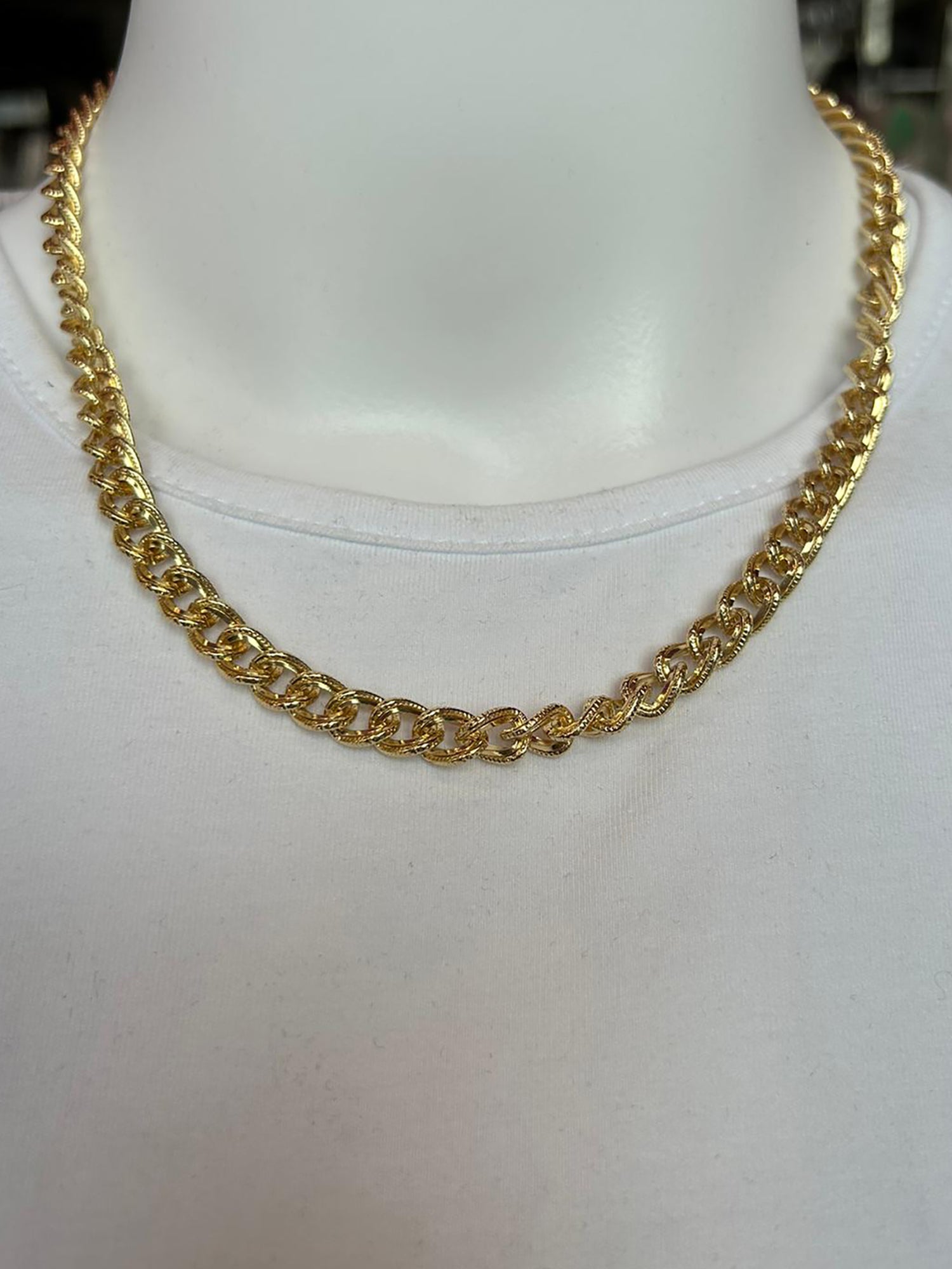 Golden Elegance Necklace - Accessory